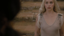 extant_GameOfThrones_1x01-WinterIsComing_3317