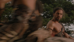 extant_GameOfThrones_1x01-WinterIsComing_3347
