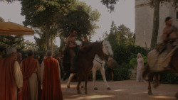 extant_GameOfThrones_1x01-WinterIsComing_3353