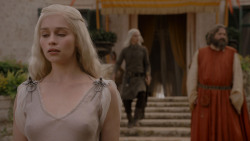 extant_GameOfThrones_1x01-WinterIsComing_3358