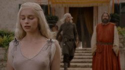 extant_GameOfThrones_1x01-WinterIsComing_3359