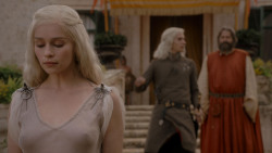 extant_GameOfThrones_1x01-WinterIsComing_3361