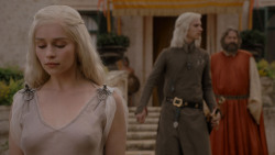 extant_GameOfThrones_1x01-WinterIsComing_3362
