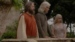 extant_GameOfThrones_1x01-WinterIsComing_3385