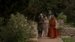 extant_GameOfThrones_1x01-WinterIsComing_3429
