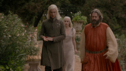 extant_GameOfThrones_1x01-WinterIsComing_3453