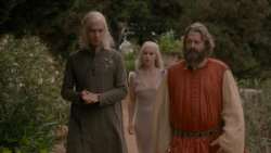 extant_GameOfThrones_1x01-WinterIsComing_3456