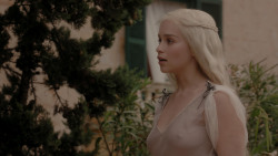 extant_GameOfThrones_1x01-WinterIsComing_3472