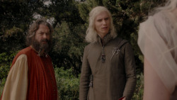 extant_GameOfThrones_1x01-WinterIsComing_3482