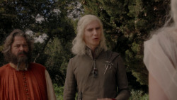 extant_GameOfThrones_1x01-WinterIsComing_3484