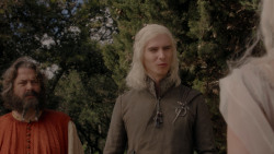 extant_GameOfThrones_1x01-WinterIsComing_3485