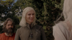 extant_GameOfThrones_1x01-WinterIsComing_3487