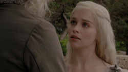 extant_GameOfThrones_1x01-WinterIsComing_3497