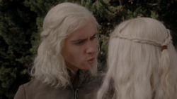 extant_GameOfThrones_1x01-WinterIsComing_3506