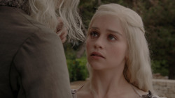 extant_GameOfThrones_1x01-WinterIsComing_3513