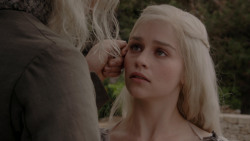 extant_GameOfThrones_1x01-WinterIsComing_3516
