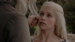 extant_GameOfThrones_1x01-WinterIsComing_3517