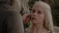 extant_GameOfThrones_1x01-WinterIsComing_3518