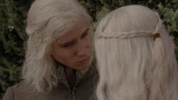 extant_GameOfThrones_1x01-WinterIsComing_3531