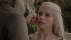 extant_GameOfThrones_1x01-WinterIsComing_3534
