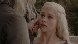 extant_GameOfThrones_1x01-WinterIsComing_3537
