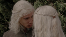 extant_GameOfThrones_1x01-WinterIsComing_3540