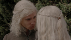 extant_GameOfThrones_1x01-WinterIsComing_3541