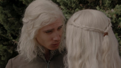 extant_GameOfThrones_1x01-WinterIsComing_3543