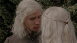 extant_GameOfThrones_1x01-WinterIsComing_3544