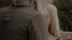 extant_GameOfThrones_1x01-WinterIsComing_3547