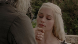 extant_GameOfThrones_1x01-WinterIsComing_3553