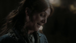extant_GameOfThrones_1x01-WinterIsComing_3596