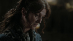 extant_GameOfThrones_1x01-WinterIsComing_3654