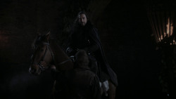 extant_GameOfThrones_1x01-WinterIsComing_3715