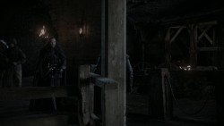 extant_GameOfThrones_1x01-WinterIsComing_3730