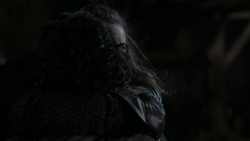 extant_GameOfThrones_1x01-WinterIsComing_3735