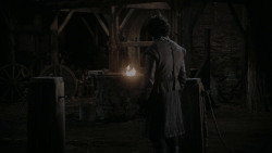 extant_GameOfThrones_1x01-WinterIsComing_3877