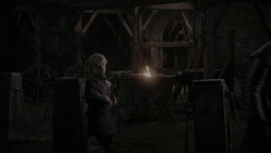 extant_GameOfThrones_1x01-WinterIsComing_3914