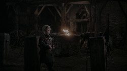 extant_GameOfThrones_1x01-WinterIsComing_3915