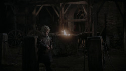 extant_GameOfThrones_1x01-WinterIsComing_3917
