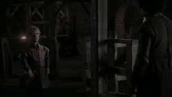 extant_GameOfThrones_1x01-WinterIsComing_3936