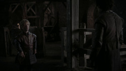 extant_GameOfThrones_1x01-WinterIsComing_3938