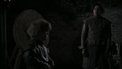extant_GameOfThrones_1x01-WinterIsComing_3982