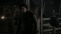 extant_GameOfThrones_1x01-WinterIsComing_4001