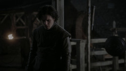 extant_GameOfThrones_1x01-WinterIsComing_4002