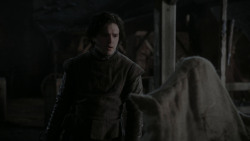 extant_GameOfThrones_1x01-WinterIsComing_4011