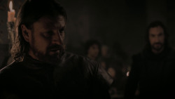 extant_GameOfThrones_1x01-WinterIsComing_4030