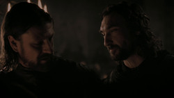 extant_GameOfThrones_1x01-WinterIsComing_4037