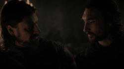extant_GameOfThrones_1x01-WinterIsComing_4045