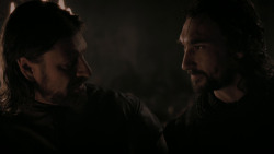 extant_GameOfThrones_1x01-WinterIsComing_4049